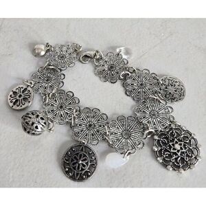 Silvertone Dangly Bracelet-9"